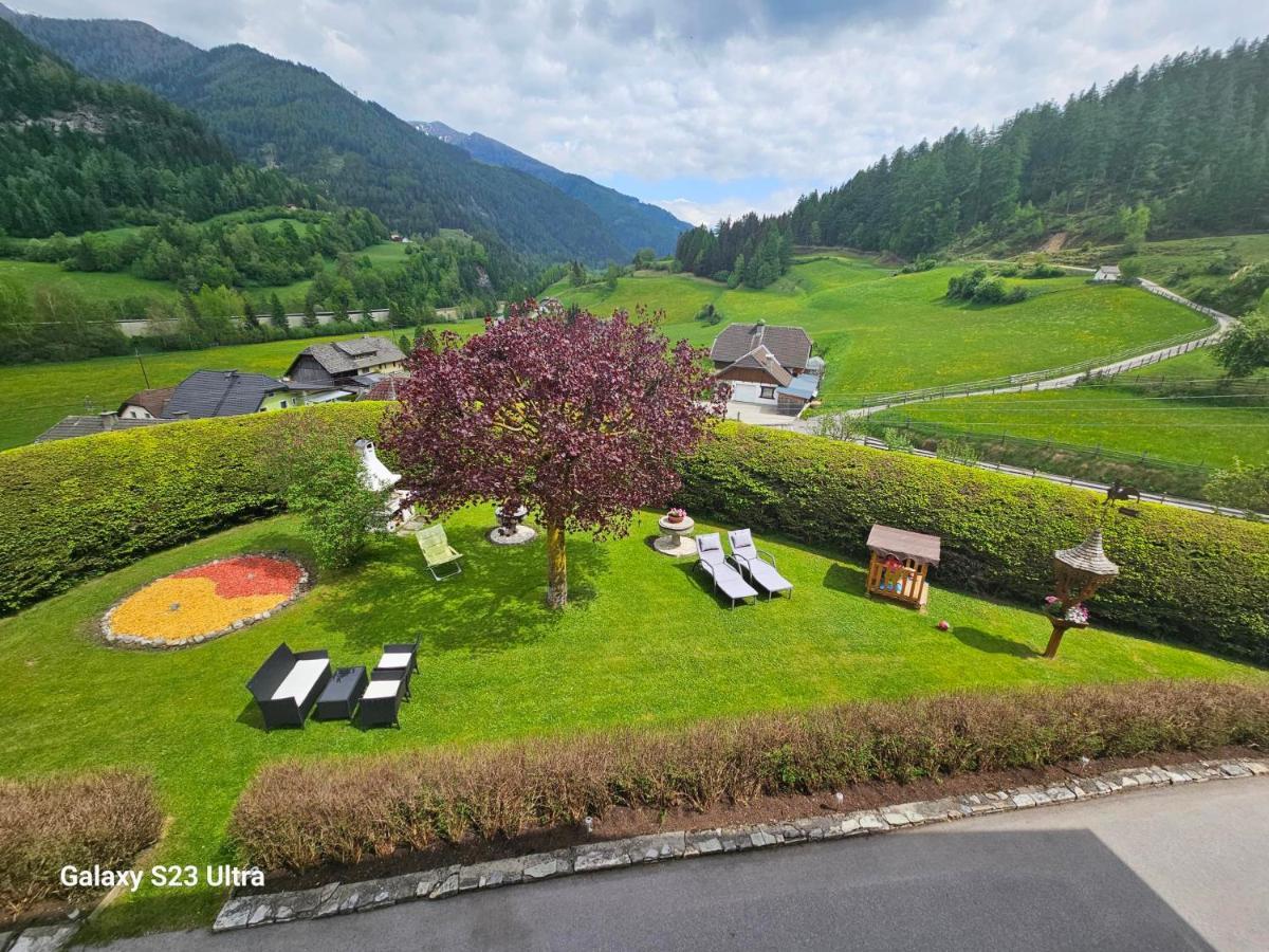 Hotel Haus Pfeifenberger Zederhaus Esterno foto